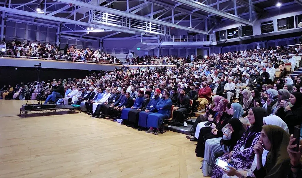 A full audience gathered for an Al-Hidayah learning session